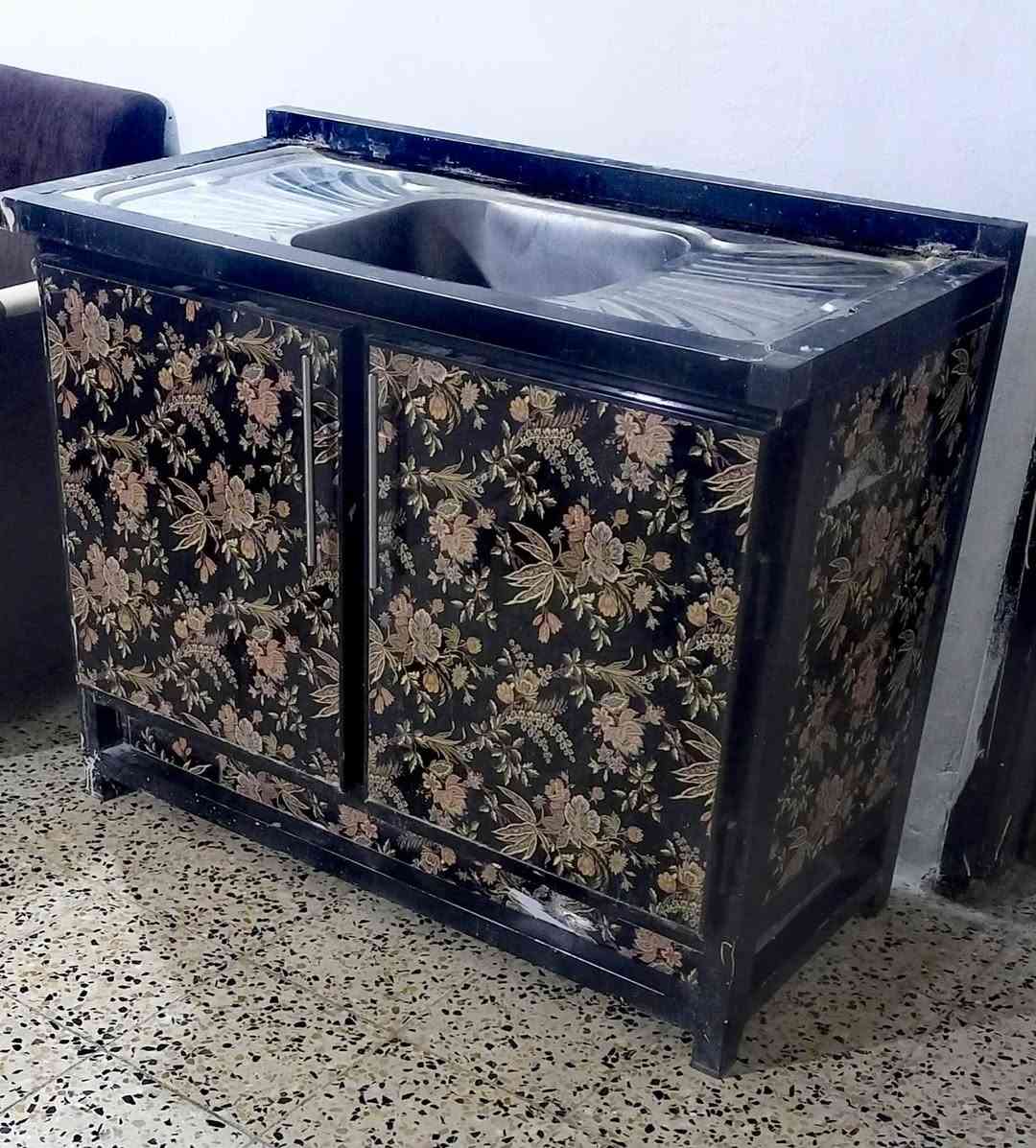 غراض للبيع
بغداد المحمودية 
المكان قرب مستوصف المحمودية مَقابل مستشفى الأسنان الصحي
ثاني محل 
***********
***********
اللهم صل على محمد وال محمد
