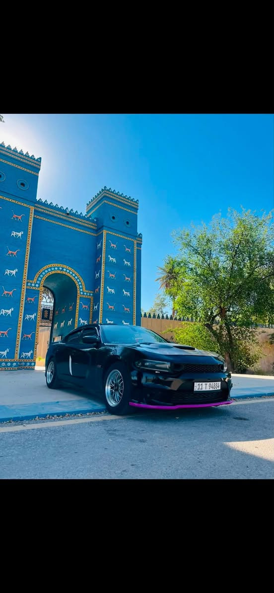 السلام وعليكم
جارجر 2017 sxt محدث srt السيارة جاهزة بيها نواقص قليلة ضربتها جاملغ امامي مصلح نفسه وهنا بيها تلحيضات ماشيه 91 
السعر 170 وبيها مجال 
مكاني بغداد - الامين 
***********
