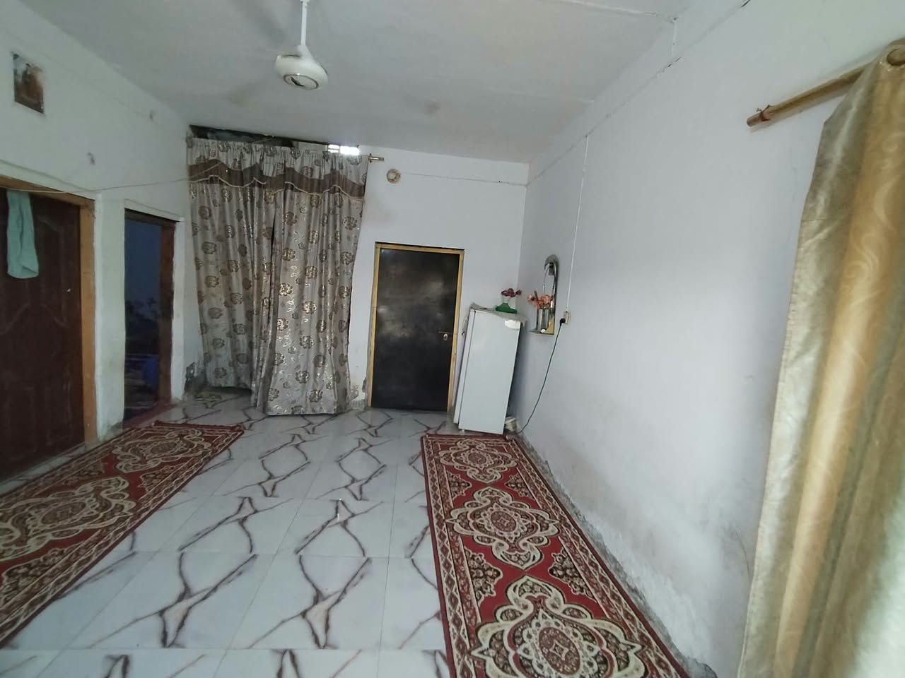 بيت للبيع • حي الملايين • ٣٠٠م
