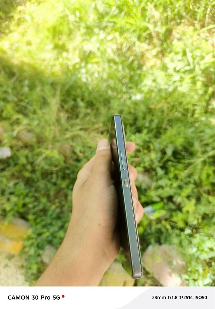 السلام عليكم بوفا 7 الترا ذاكره 256 رام 12+12
120 فريم ببجي شاشة 144 هيرتز للمراوسه مع جيتي 20 برو او للبيع ادفع سعر عجبني ابيعك معا كيبل 70 واط بس 
***********
