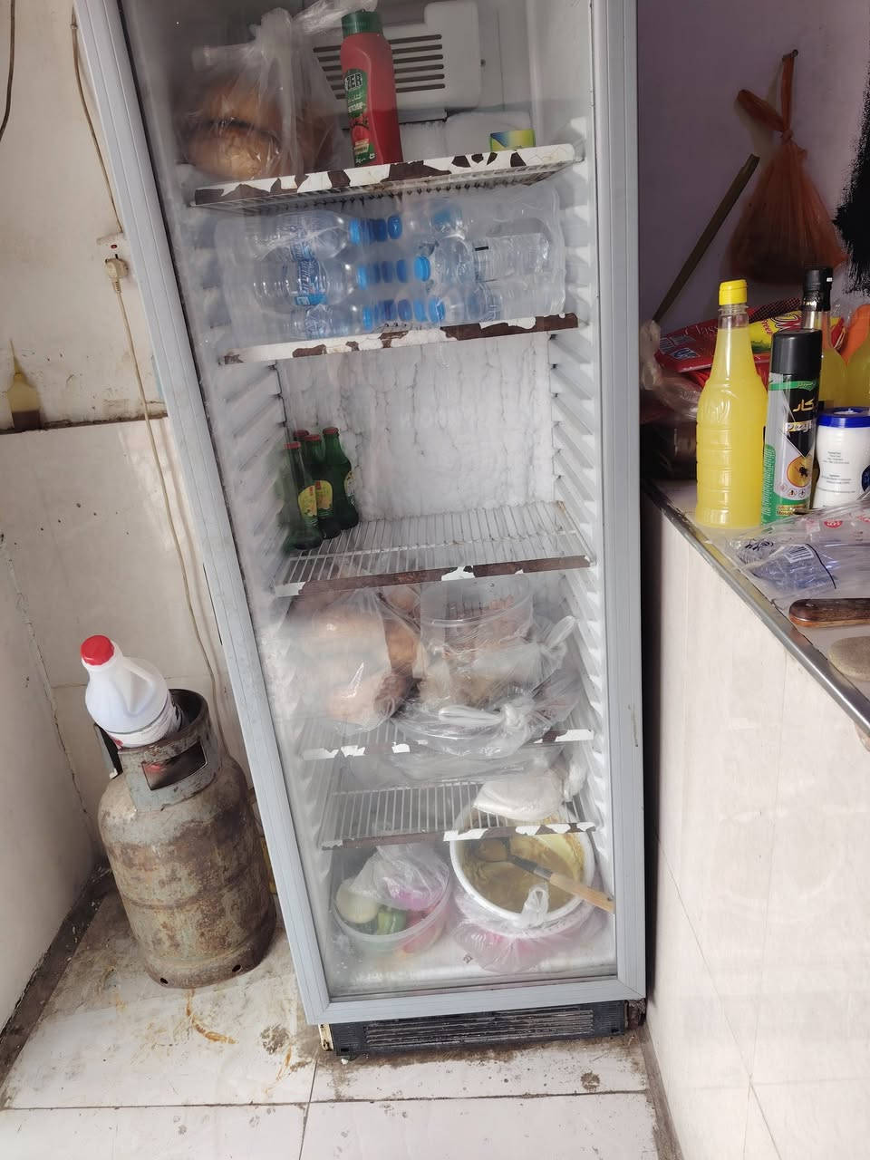 ثلاجة • حي عدن • بيع مستعجل