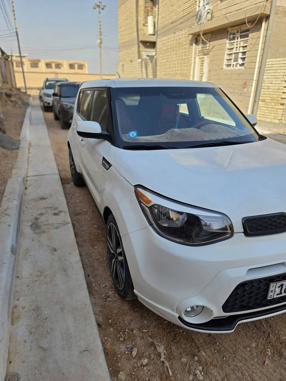 صول مديل16 
مكينه2000
ماشيه 59الف 
بيه باب عكس سايق وجاملغ
سياره كلش نضيفه مال جناي
تبريد حداديه جدد 
رقم بابل بسمي سياره 
موجوده في كربلاء المقدسة 
***********
سعر120
