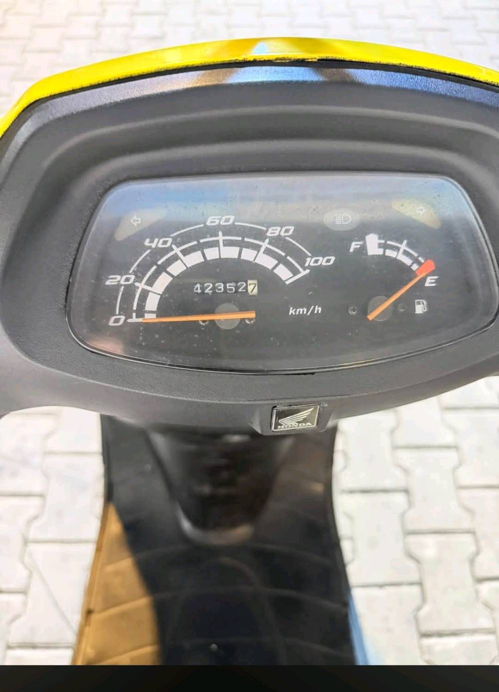 سلام عليكم 
للبيع سبيسي
ياباني مرقم بغداد 
السعر مليون  و 300  بيها مجال حك جيه
دراجه ناعمه ونظيفه  مجفته مره وحده 
نكره سلف باي وقت 
هندر كهربائيات كلها شغاله 
مكينه ناعمه جدا 
بغداد  الحريه 
***********