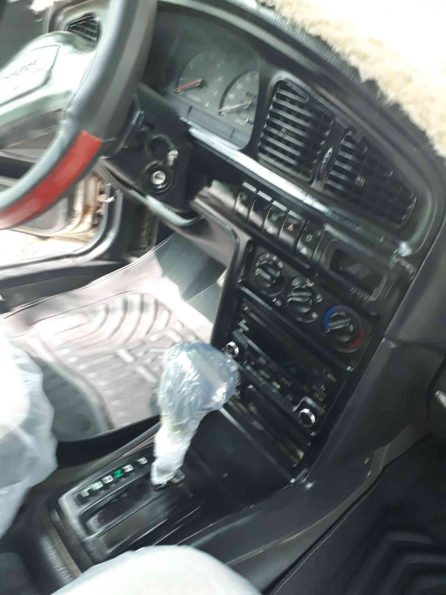 يالله هونداي م ٩٣ جاهزه للاخير مكينه كير بلاد خير من الله رقم بغداد نكليزي تحويل ثاني يوم سياره تعبان بيه مكاني واسط ب٣٥وبيه مجال بسيط جدا ***********
