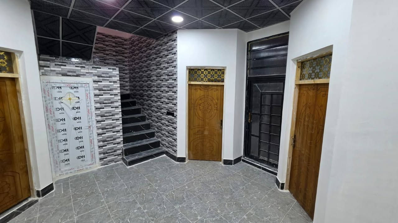 يالله يالله مكلف بالنشر للبيع بيت مساحه ١٢٣ متر طابو زراعي مجمع الجوادين السكني سند ٢٥ ومداور بالطابو شغل درجه اولى اساس وسقف كونكريت بإشراف مهندس جاهز للسكن كامل المواصفات مكان مميز ركن على شارعين الاستفسار الاتصال على الرقم *********** وكل الخدمات متوفره
