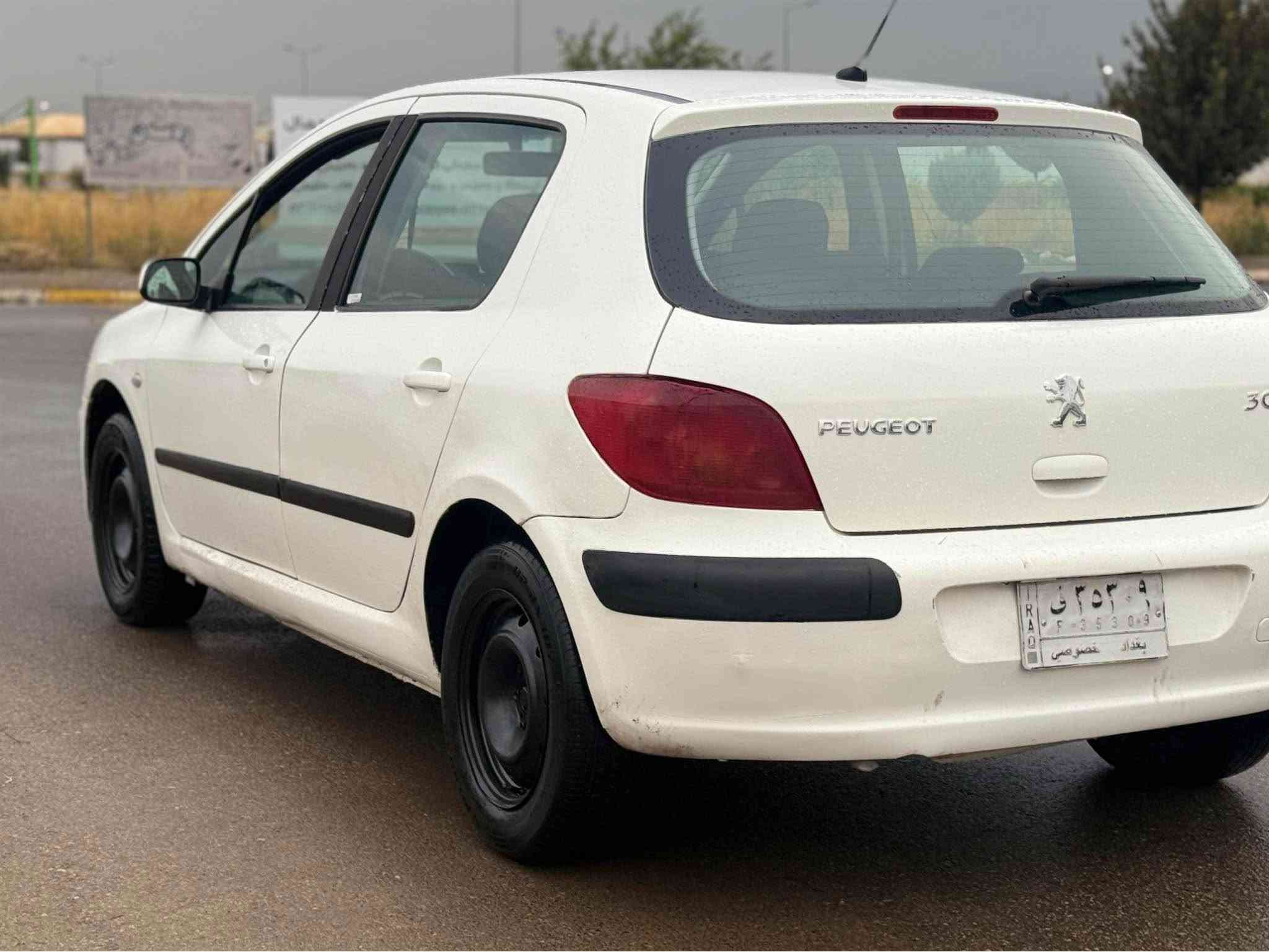 بيجو موديل  ٢٠٠٥
كيرمكينة تةبريد هةموى بةشةرت  يةك دينار مسرةفى نية  سيرفرى تازة بوكراوة نوقسانى نية  تحويل ئةكريت بةناوى كريارةوة مشروع وةطنى بةشةرتى ئةوةى سقفوشان ولى دراوى نةبيت  هةموكيانى بةشةرت  *********** السليمانية, العراق
