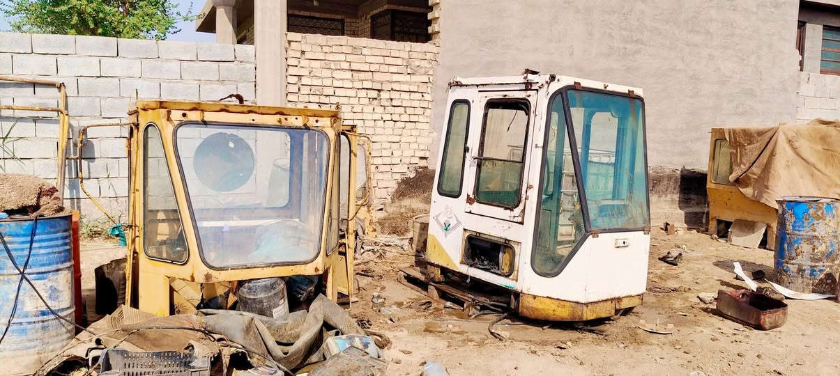 قطع غيار سيارات • للبيع