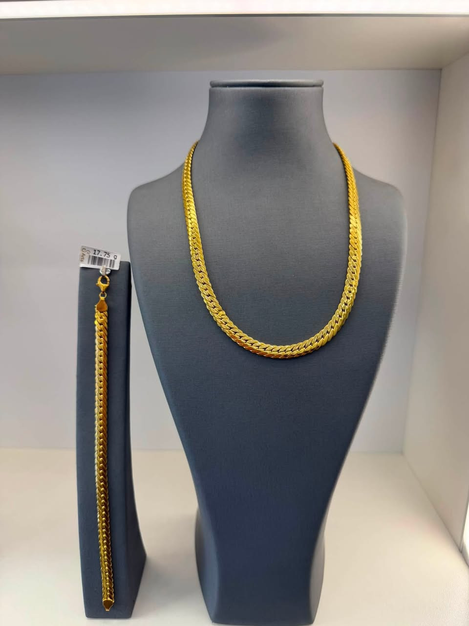 ⁨	⁨	أجمل تصاميم الذهب وصلت مجوهرات الخليج🔘
كارتير  مستورد ايطالي  🇮🇹✨

بكافة الاوزان والاشكال ⚖️

نشتري الذهب منكم بأعلى سعر 💰

📞 ***********

📍 الانبار- هيت - شارع الجري
