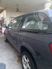 دوج كرفان • ٢٠٠٧ • مكينة ٣٣٠٠
