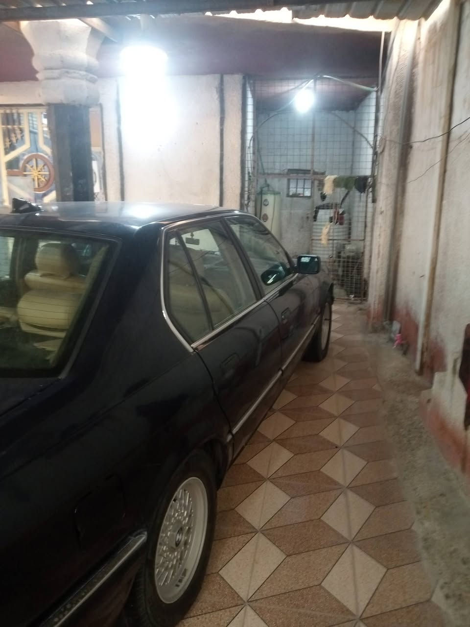بي ام 735 • ١٩٩٠ • باسمي