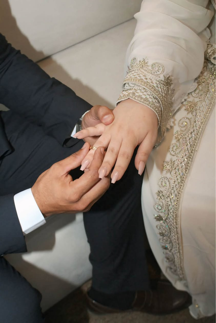 المصورة عذراء الشمري للحجز ***********
