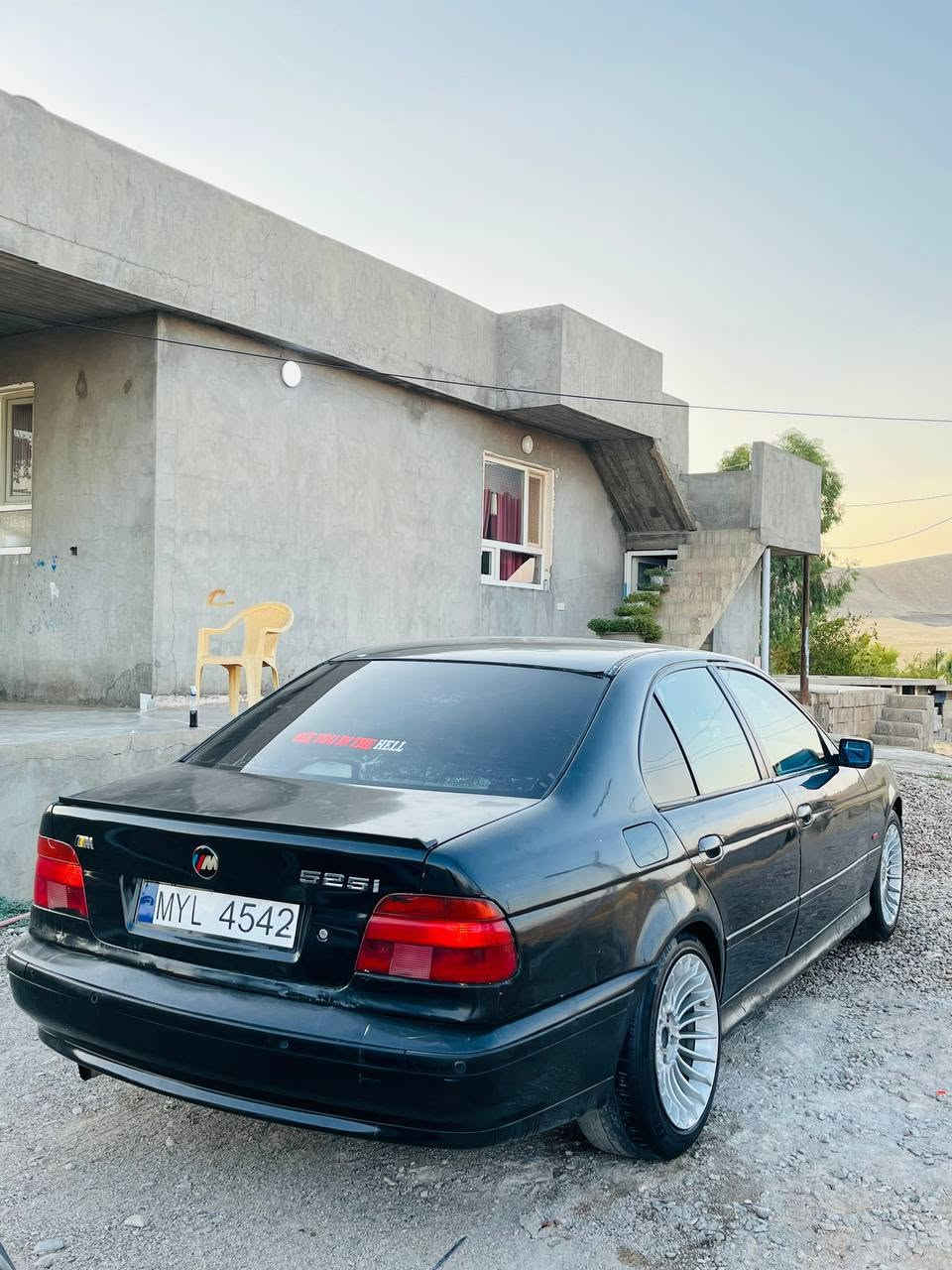 BMW Saqar
مەکینە 525 کەپس گێڕ عادی
مۆدێل 1998
گێڕو مەکینەو کارەبای بەشەرت
تەقەو ڕەقەی نیە
تەبرید لەسەر سویچ
موسو بڕاوە بەشەرت
دوو جام کارەبا
کوشن هیتەر
چوار تایەو ویلی لۆکی لە ژێرە
مەنەفێست ئیبرایم خەلیل
خوار هەموو بازاڕ
29 گەڵاو مەعامەلە 
گۆڕینەوەش ئەکەم لەسەر دڵگرتن
شوێن دەربەندیخان
***********
