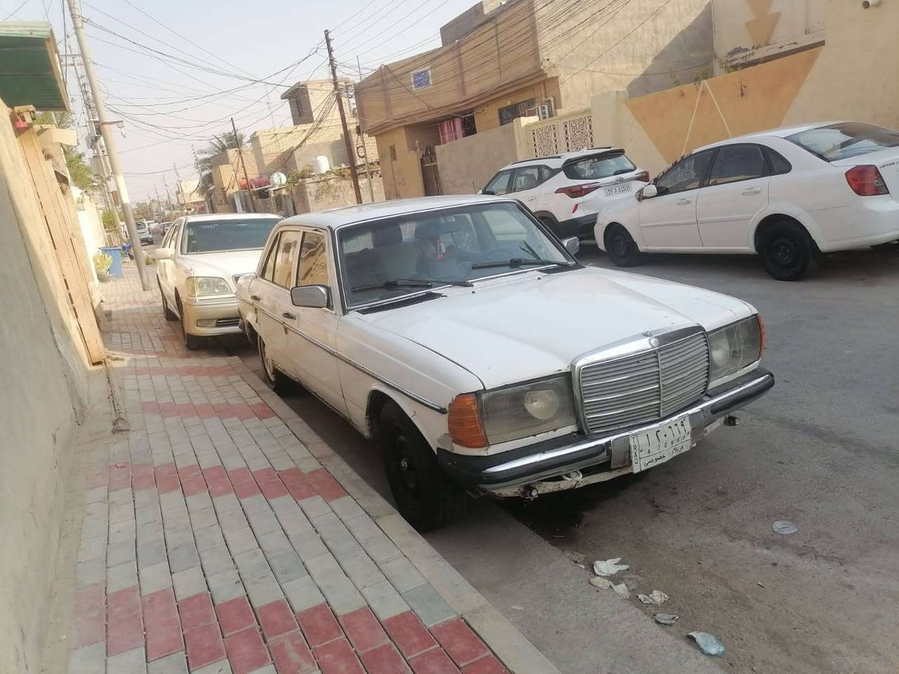 مارسيدس مديل 1985رقم كربلاء الماني  كير ومحرك بطه تبريد شغال سعرها 23وبيها مجال مكانها كربلاء حي النصر ***********
