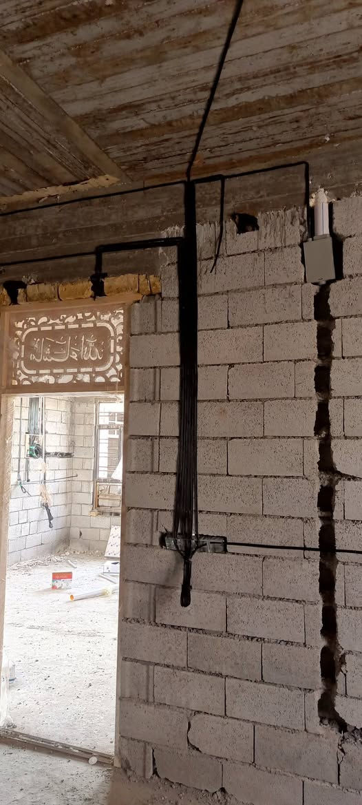 تأسيس منزل سيمنز كلشي محسوب حسب طلب ابو البيت
1- تاسيس الطاقة الشمسية
2- ستلايت بوري 
3- تاسيس انترنت
4- حساس ضوئي انارة خارجية
***********
