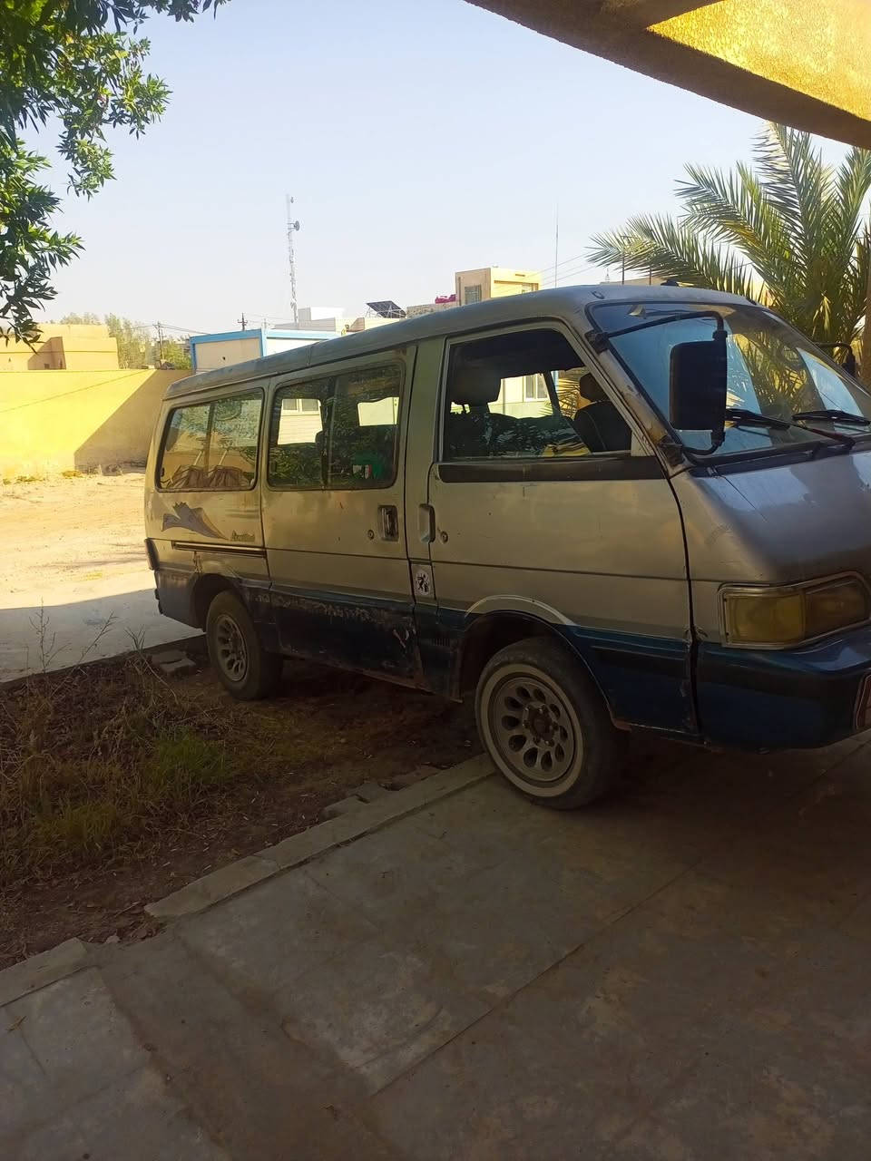 كيا البيع 1993 السعر 30 وبيها مجال
***********
