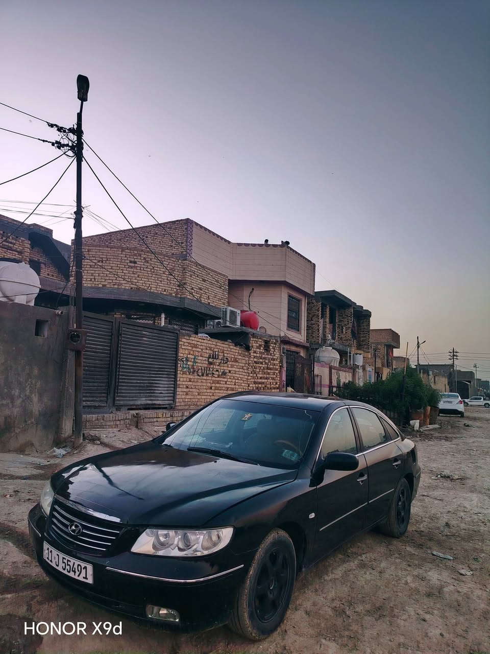 السلام عليكم سياره ازيرا للبيع كير ومحرك وتخم تاير جدد ـ حداديه جديده موديل السياره 2007 سعرها 62 وبيها مجال مكان حله شارع 80 الرقم والاستفسار***********
