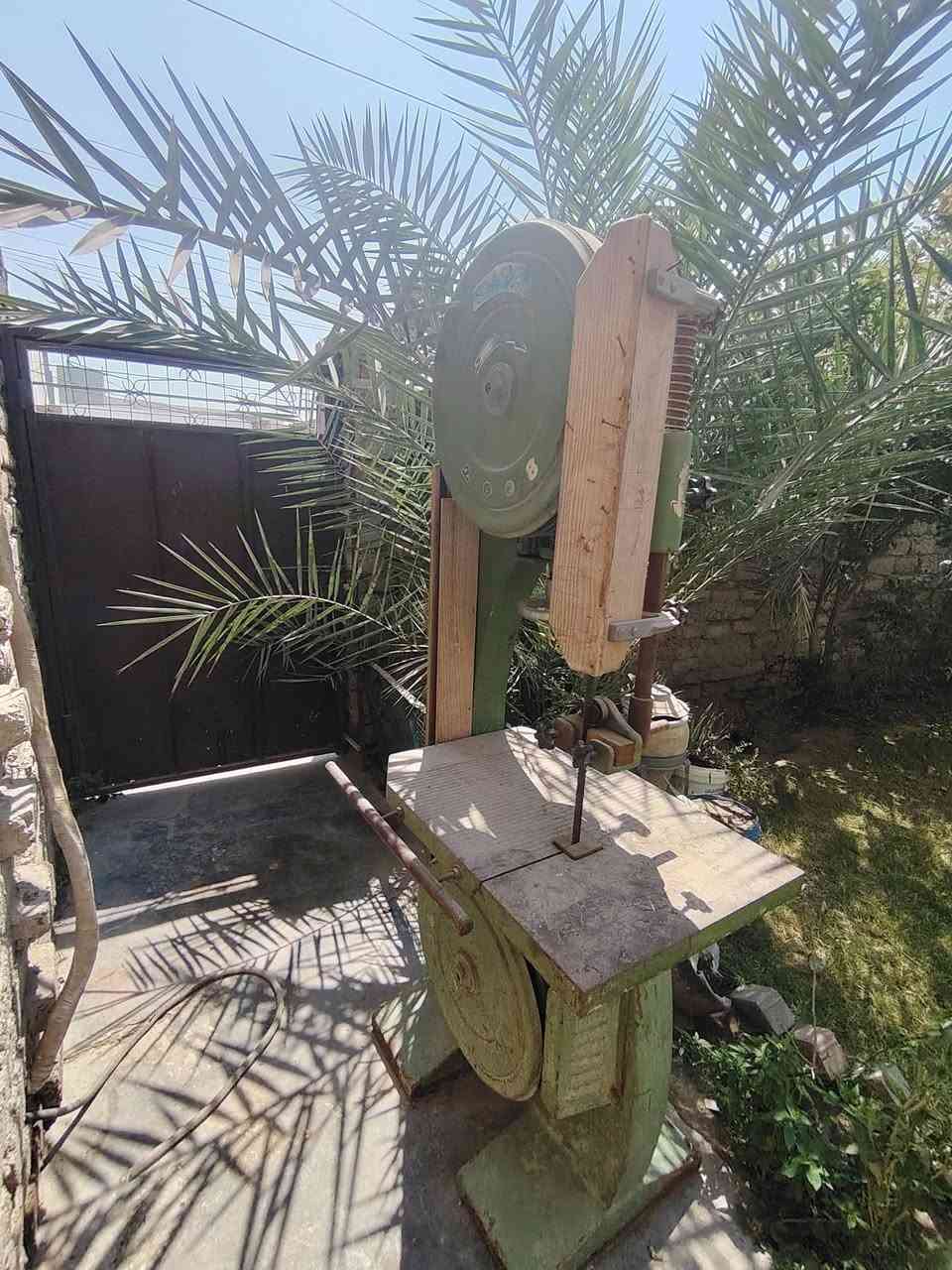 منشار لولبي حجم ٥٠٠ للبيع مكانه سامراء *********** السعر ٨٥٠
