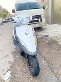 ماكس عدلة • نقصه سلف • الشعب