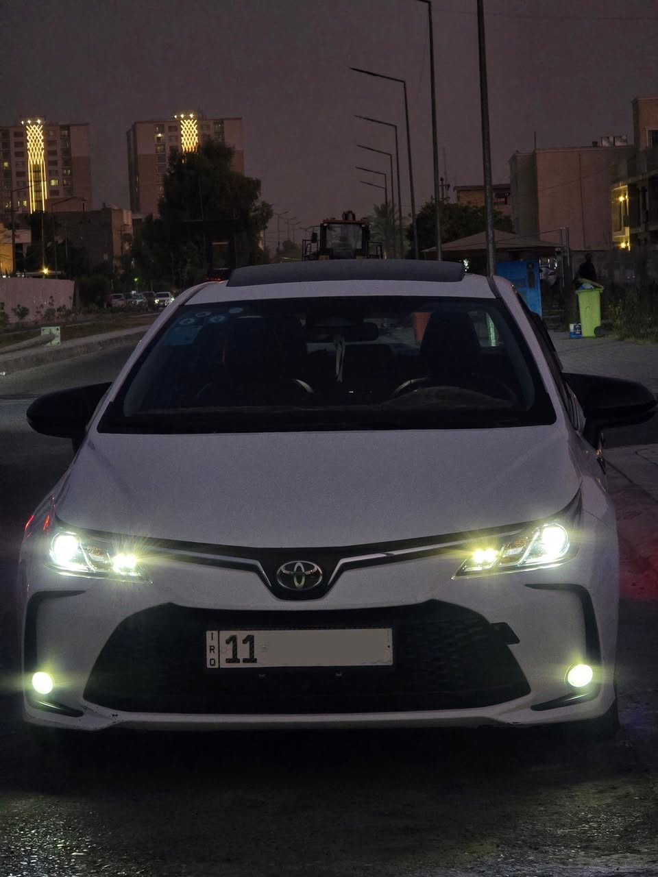 كورلا هايبرد 2025 ام الضمان سنتين 
فول مواصفات فتحة جلد قطعتين تبريد بصمه عدد ٢ 
السيارة نضيفة جدا صيانة دورية مع كتاب الضمان من شركة ديار الحلو 
مكفولة من الصبغ ماعدا بارد بسيط وتكحيل وما مبين شغل درجة اولى
مكاني بغداد العامرية
السعر 155 بيها مجال بسيط للشراي 
للإستفسار ***********
