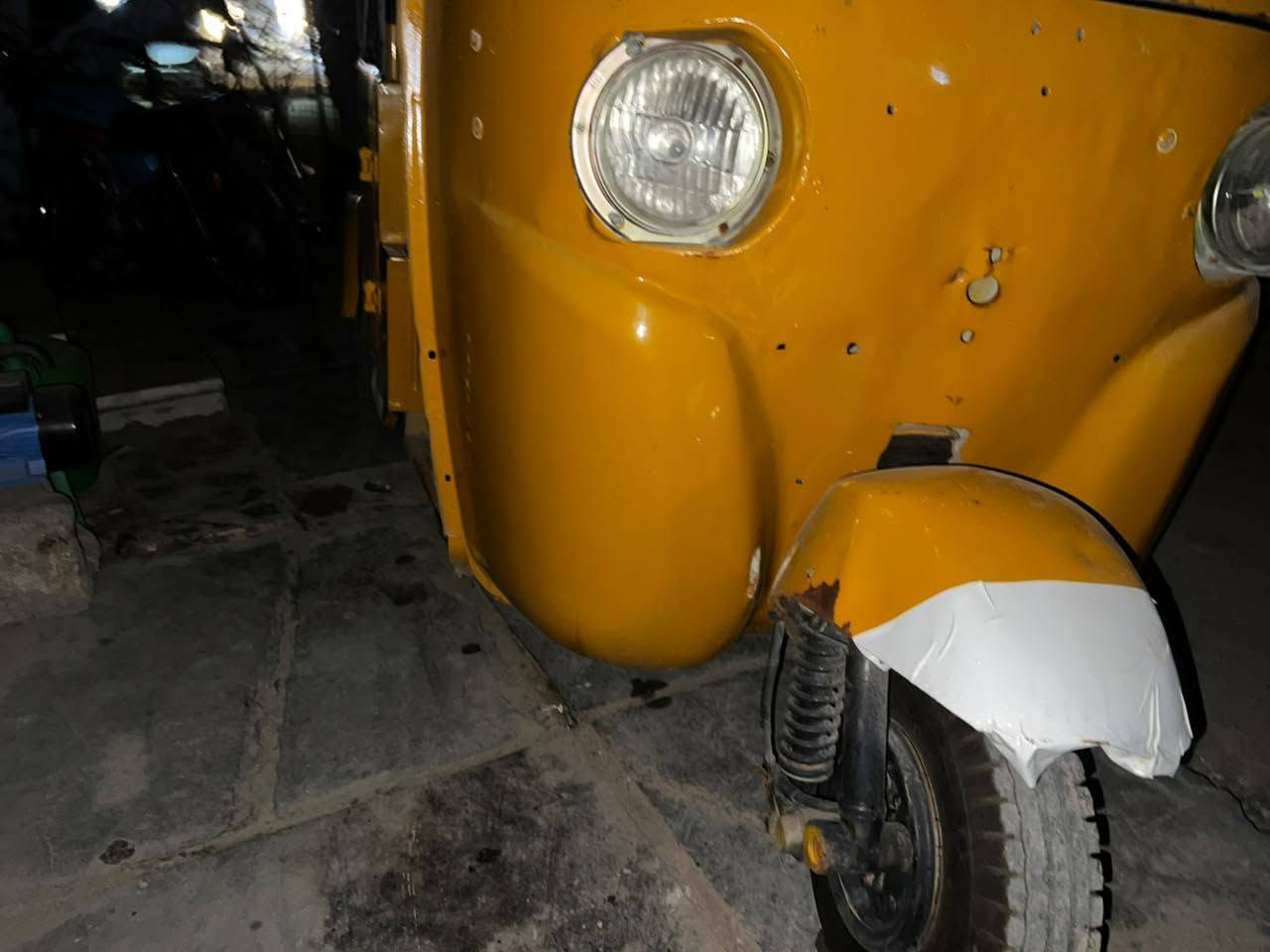 سلام عليكم تكتك مديل 21 رقم وسنويه كفاله ماعده الغود مكينه عل فحص وين ماتريد سعر 6250 وبيها مجال والماتعجبه خل يعبر المنشور لايصير لوتي براسي عنواني حيانيه رقمي *********** وتساب فقط
