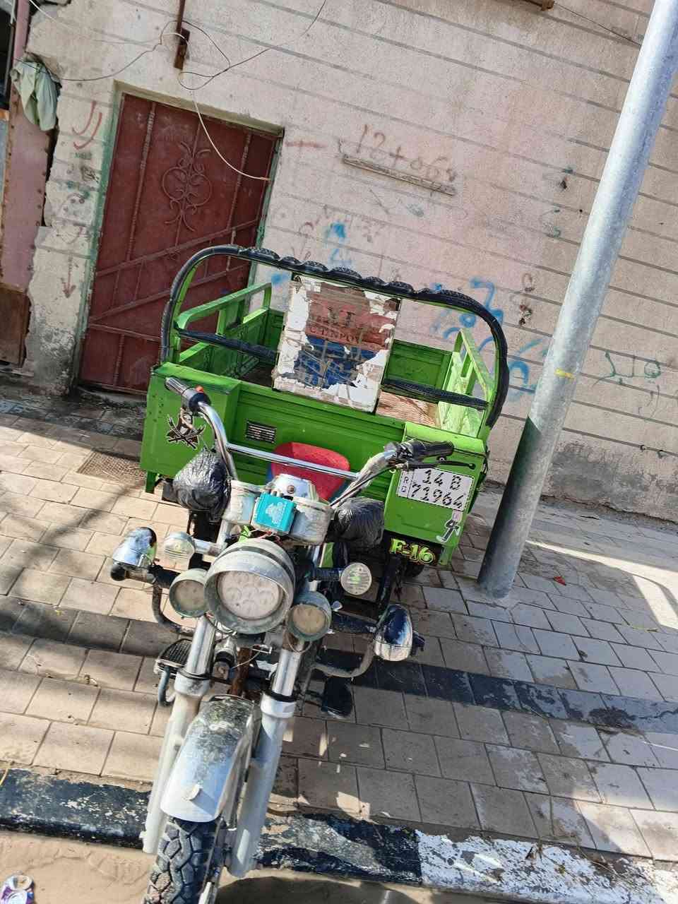 شايننج • دراجة نارية • لا تفاصيل