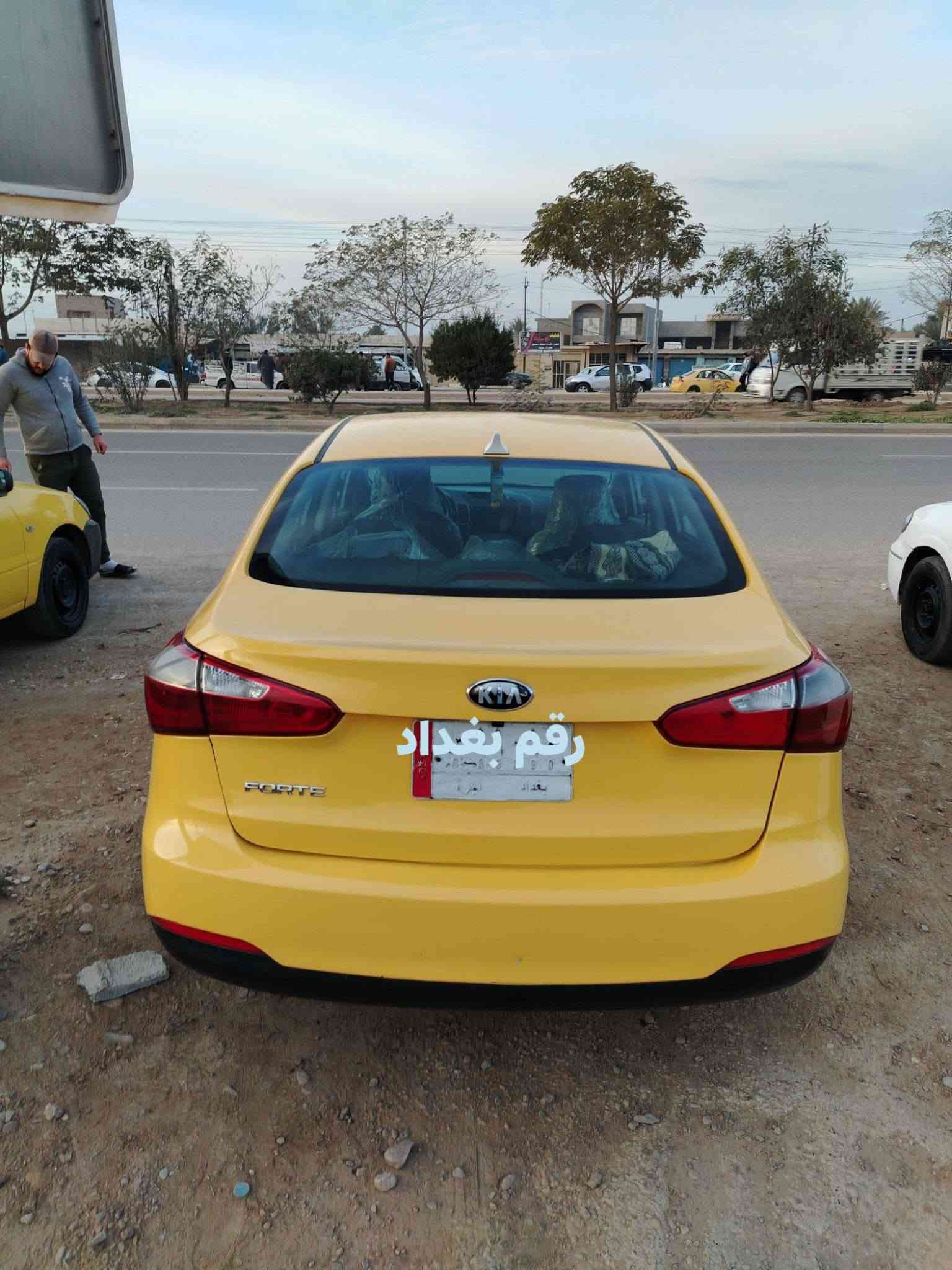 سلام عليكم كيا فورتي 14
جاهزه مكينه دوش كير تبريد مقاعد داخل ع وضعه
ليبل واحد حادث امريكا فقط جاملغ خلفي جهة سايق
سنويه باسمنه شرط تحويل مابيها اي مصرف
استخدام شخصي طابكه بكراج البيت صبغه اولى
نضام ايكو تقليل وقود  مثبت سرعه
فول تحكم ستيرن شاشه كامره خلفيه
صدر امامي خلفي مابي نقص راديتر ماء أخضر
ادامه مجاول ونوازل وبلكات وجويتر بانزين عادي دوانز ماكو ١٨٠٠ مكينه معروفه ومرغوبه اقتصاديه
نزلت فديو يوضحلك نضافه اي حادث بالعراق مابيها
من فضل الله مكان سيارة ديالى بعقوبه
خط جوال وبحث جدد مال جناي سيارة
سعر ١٠٠ وبيها مجال بسيط حك جيه
***********

نص مكتوب في الصور:
- رقم بغداد