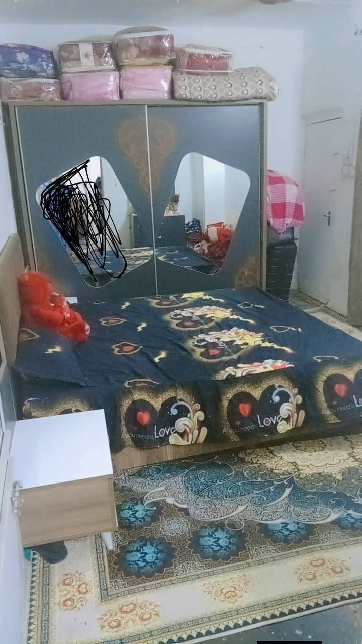 يالله السلام عليكم بيت تجاوز بمجمع الحبيبية قرب الشقق بانزين خانة الداخل قطاع 55مقابل قطاع 3 المساحة 90متر السعر 25 وبيةمجال للاتصال ع الرقم ***********
