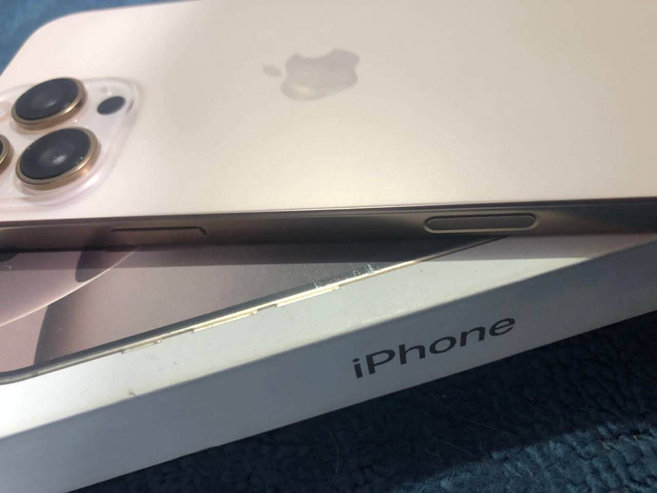 للبيع iPhone 16 Pro Max 256GB صحراوي في نجف الاشرف

الجهاز نظيف جدًا ومحافظ عليه واستخدام شخصي

السعة 256GB
اللون Desert Titanium صحراوي
صحة البطارية 90%
لم يدخل صيانة نهائيًا
لم يتم فتح أو تبديل أي قطعة
الشاشة أصلية
Face ID والكاميرات وجميع الوظائف تعمل بشكل ممتاز

السعر 1,400,000 دينار عراقي
قابل للتفاوض بشكل بسيط للجاد فقط

الموقع النجف الأشرف
التسليم يد بيد داخل النجف فقط
لا يوجد توصيل خارج المحافظة
لا يوجد تبديل البيع فقط
رقم: ***********

الرجاء التواصل للجادين فقط
والفحص متاح عند الاستلام
