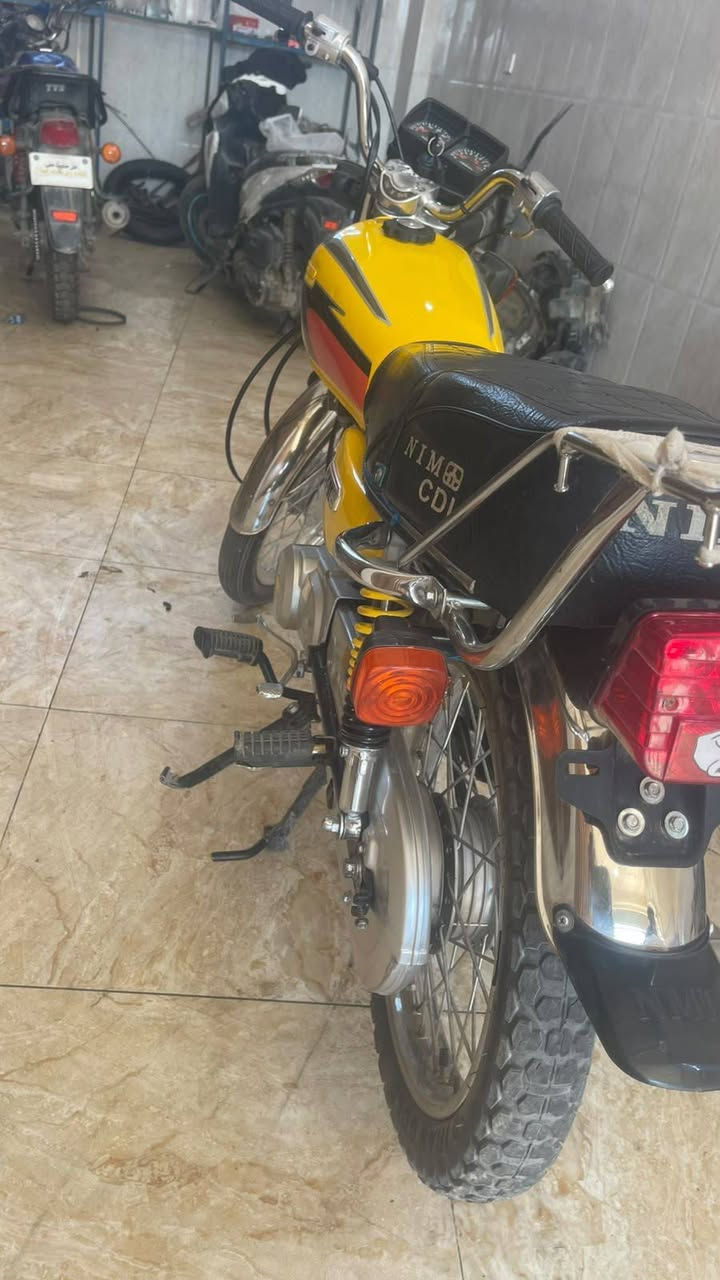 للبيع 
كامله مديل 26
سعر 600وبيه مجال 
اتصل ***********
