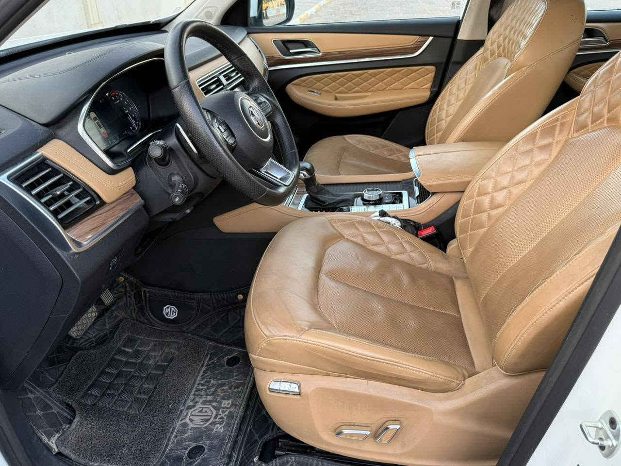 ببع او مراوس حسب القناعة
ام جي mgxr8 موديل 2022
محرك 2000 توربو  7 راكب 
ماشية 42 الف مكفولة من كل شي
وبعدها بالضمان
مكانها بغداد الكاظمية او اربيل 
السعر 28 مليون 
للاتصال ***********
