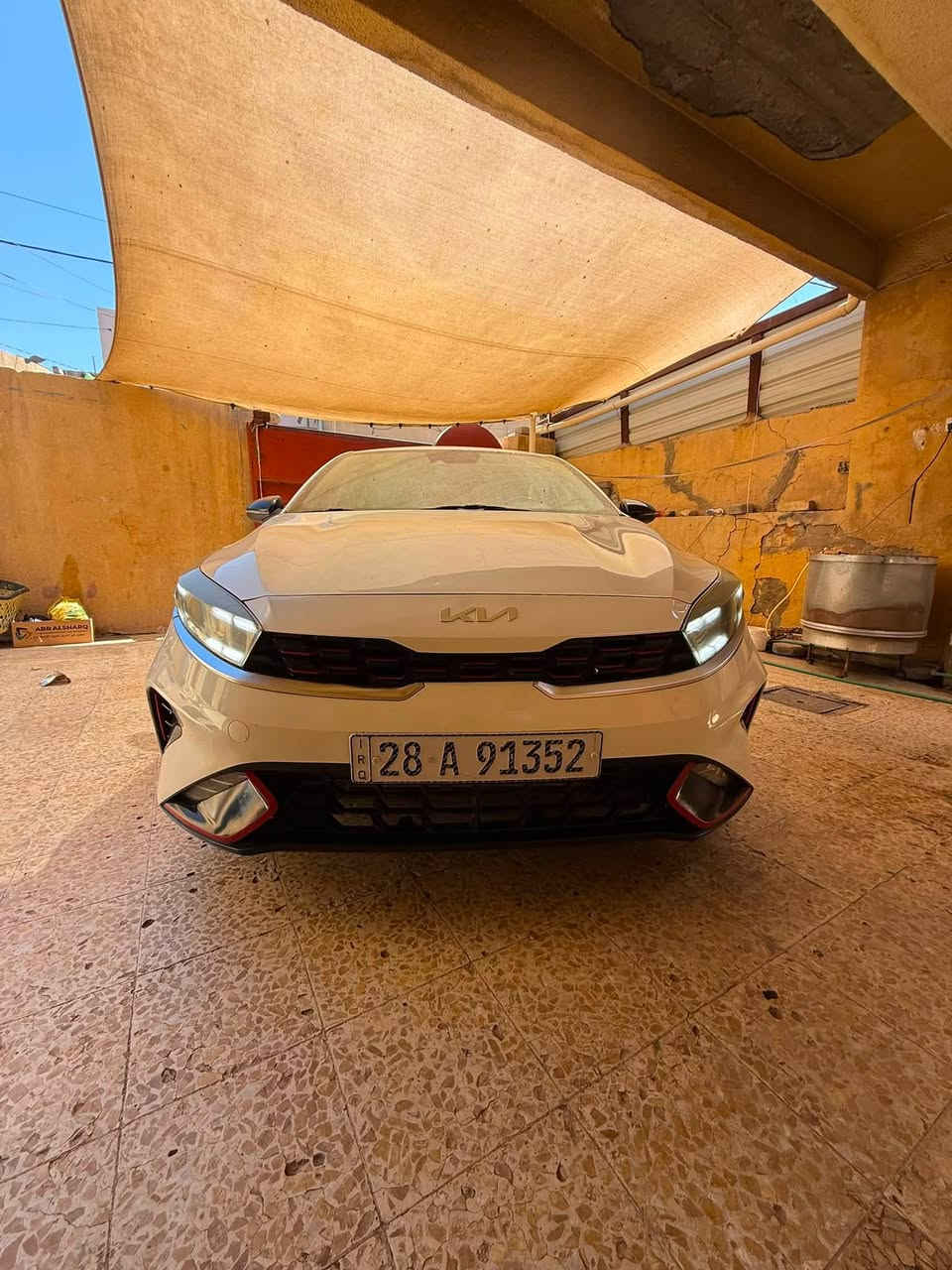 السلام عليكم ورحمة الله وبركاتة
كيا فورتي موديل 2022 
فئة GT  رياضي وارد امريكي
فول مواصفات 1/1 بدون فتحه 
. تشغيل بصمة
. تحكم  مسار ذاتي
. رادار
. تشغيل عن بعد
. كشنات جلد بشعار GT
. قطعتين تبريد
. قياده ذاتية
السعر 120 $
للأستفسار اكثر 
الاتصال ع الرقم 
***********
مكان السيارة النجف حي الجزيرة
