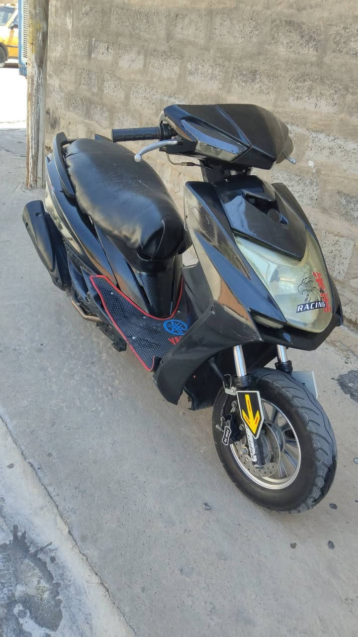 ماكس سكنس ياباني موديل 2020 دراجه كفاله عامه كله علابلاد محرك ناعم فول نشاط لاصرف ولا بخار كهربائيات وسلف ودشبول كله شغال دراجه جاهزه ماذب عليها ربع حتا دهن بدلت جديد عليه صالنصه FM سعره 350 بيه مجال قليل كركوك قادسيه الثانيه الرقم *********** المو شراي لايراسلني ويتعبني دراجه نضيفه ورخيصه
