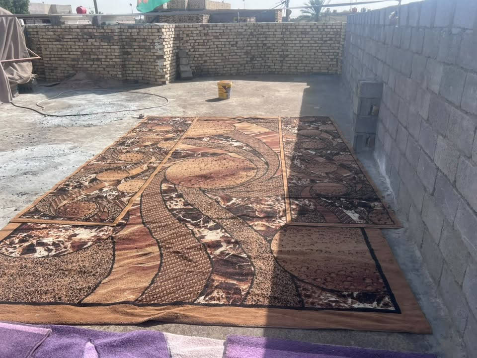 السلام عليكم للبيع اصليات كاشان اصلي إيراني درجى اولى البنفسجيه 3 في 4 هيه والبسط جديده 
والثانيه 5 في 3 هيه والبسط 
البنفسجيه هيه والبسط 100
والثانيه الجوزيه هيه والبسط 125
كربلاء طويريج الرجيبه حي العسكري 
***********
