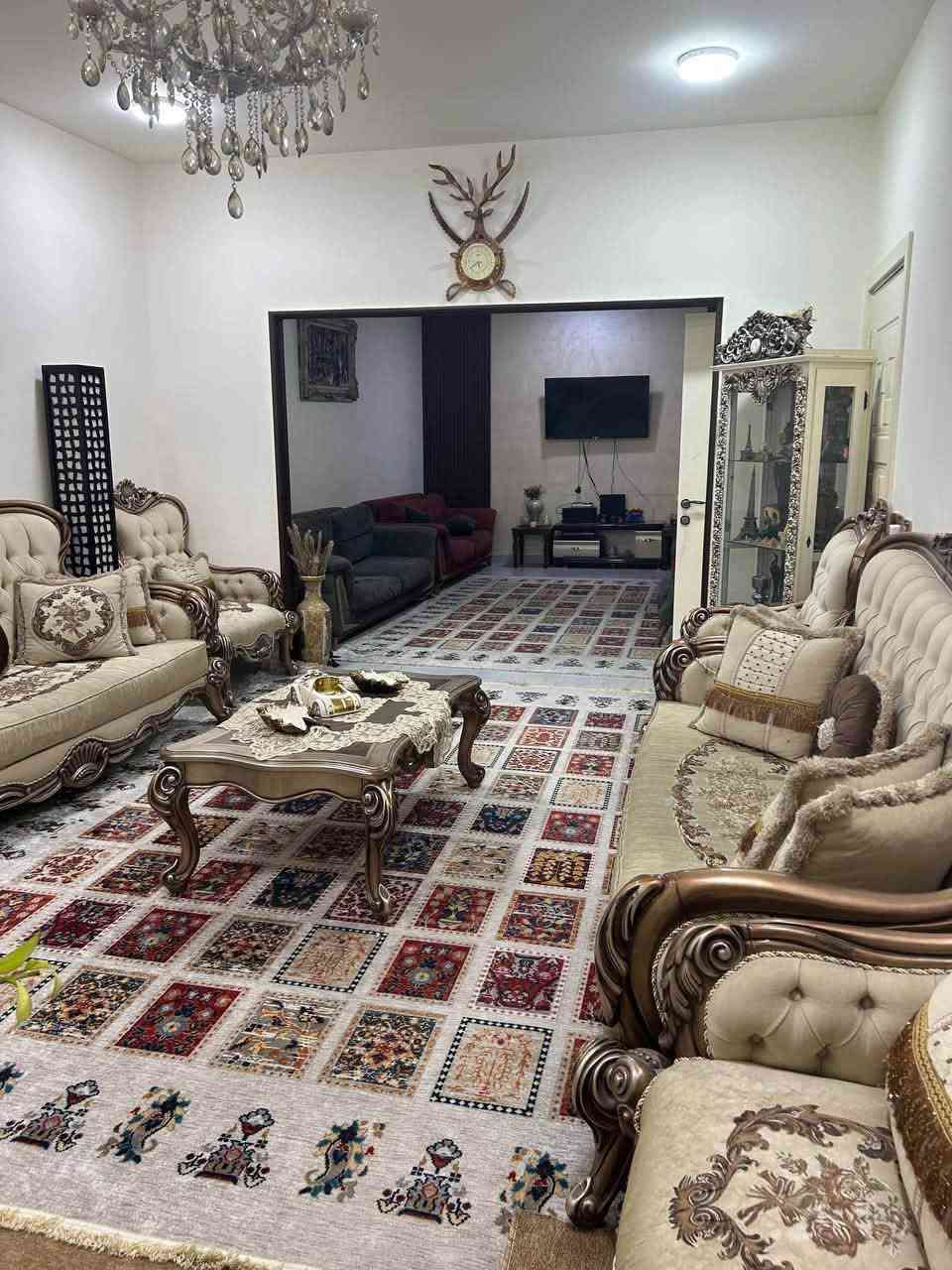 يالله
بيت البيع كربلاء المساحه 200 متر مجمع الغدير السكني الموقع مميز جدا على سايدين عرض الشارع 40م في سنتر المجمع البيت طابقين بي 3 غرف نوم واضفت عليه غرفة رابعة سندويج بنل والبيت حر والسند  ثاني يوم تحويل للمشتري سعر البيت 235
أي ستفسار اتصال 📞 
***********
***********
