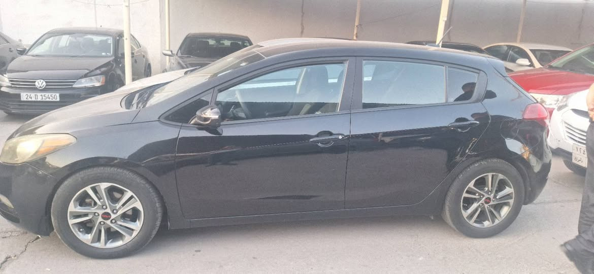 Kia forte5 2016
***********
جملغ و بونيد صبغ
بدون دواخل
ايرباك سليم
رقم و سنوية جديد
السعر 88 و مجال
المكان دهوك
