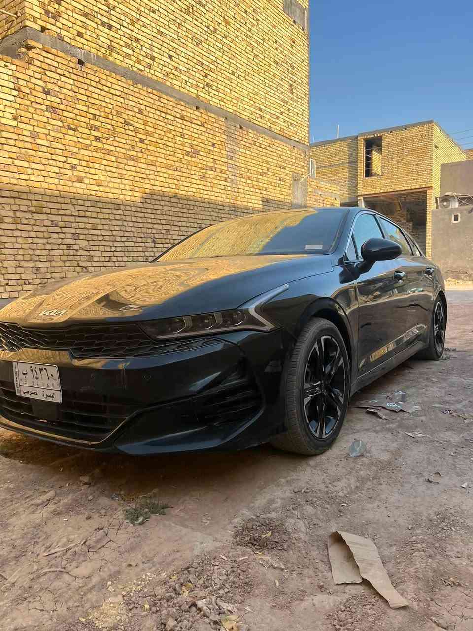 السلام عليكم كي فايف للبيع
امريكي 
جي تي لاين 
المواصفات 
كشنات جلد 
كشنات الأمامية كهرباء 
رادار امامي خلفي 
توقف ذاتي 
مثبت سرعه 
سايد بريك كهرباء 
ضررها بنيد وجاملغ صبغ وضرر خفيف بالبرانكيت وهنا بالعراق صار شخط بالبابتين مال صدر ونصبغن على كد الشخط 
سيارة نضيفة وجاهزه من كل النواحي تبريد كير مكينة حداديه كلهن جدد 
تخم تاير وباتري جدد 
رقم بصرة معوقين باقي اقل السنه وتصير حره عندي وكالة عامه من المعوق 
السعر 128 وبيها مجال بسيط 
مكان السياره الناصرية مركز 
للأستفسار ***********
