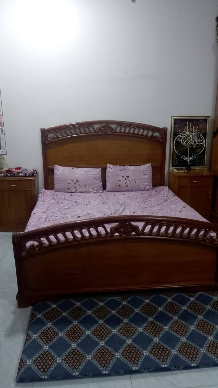 سلام عليكم اخوان عندي غرفة نوم للبيع غرفة نضيفه كلش خشب عراقي صاج احطاطه اصلي السعر 700وبيه مجال المكان الرمادي الخمسه كيلو الاستفسار ***********
