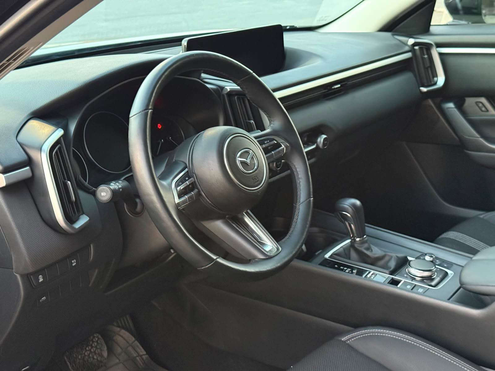 MAZDA CX-50 2025 premium 
مازدا CX50
AWD فور ويل -
بريك بسمه
كشنات تدفئة
رادار امامي جانبي خلفي
كاميرا خلفي
- شاشه كبيره
- حساس مرايا جانبيه
carplay WIFI NAVIGATION نظام -
- نظام النقطة العمياء
- هاند بريك بصمة + اوتوو هولد
- نظام توقف تلقائي عند الرجوع
- كاميرة خلفية بدقة عالية
- نوع المقاعد: جلد وكنتاره
- المصابيح: زينون - إضاءة ليد- ليزر
محرك 4 سلندر 2.5
ماشيه 16 الف فقط
حادثه بونيت چملخ بدون دواخل 
ترقم شمال فقط (سليماني-أربيل-دهوك)
موبايل/*********** السليمانية, العراق

