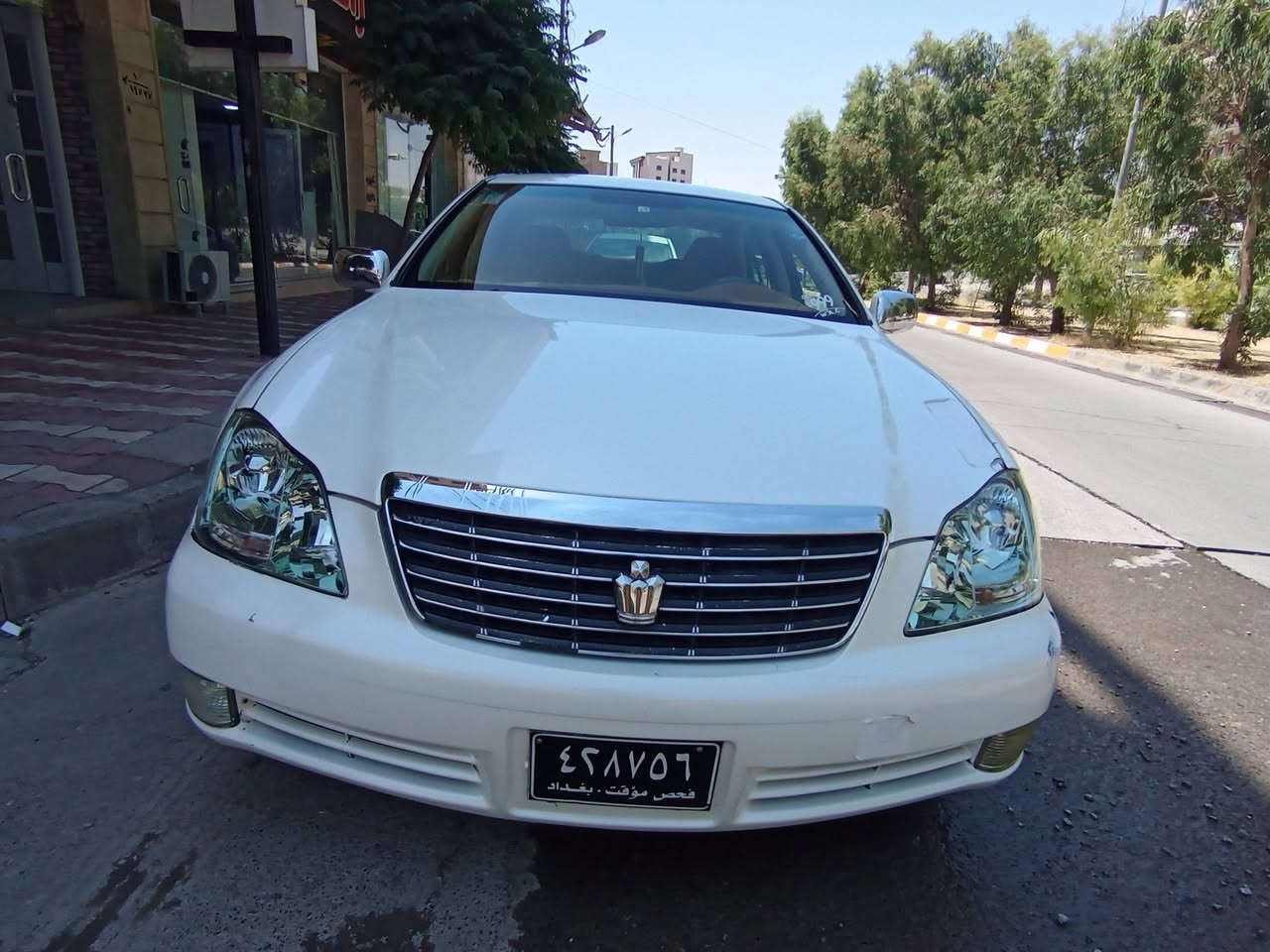 شاهینە موسس
گێڕ و مەکینە بچوک - 180
کەم بانزین خۆر 
کۆد کراوو بەشەرتی بەناو کردن 
تەنها سەقف و جەمەلەغی لای سایەق بۆیاغی ئەوروپایە 
دوو دوگمە 
ناو زەرد 
ڕۆن و بانسەکان تازە گۆڕاوە
4 تایەی تازەی لەسەرە 
196,000 ڕۆشتوە 
دوو بەردی ساڵانسام بۆ داناوە
سعری 53 و مەعامەلە
شوێن سلێمانی 
***********
