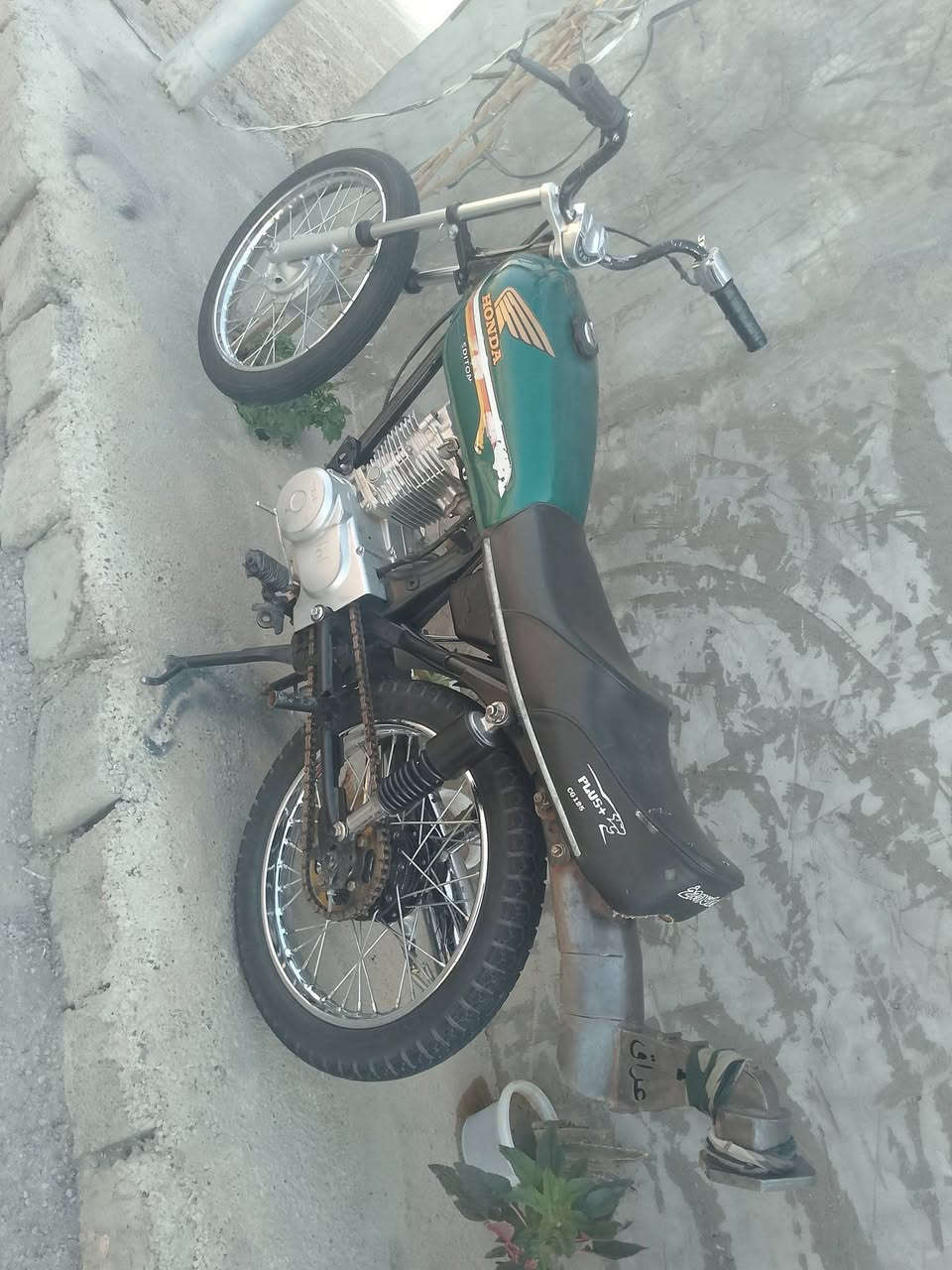 السلام عليكم دراجه نامه للبيع مراوس ايش عندك نزل ب 400 وبيها مجال موديل 22 نامه شلامشه***********
