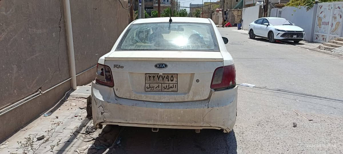 كيا ريو موديل 2012 ب٥٥ ورقة بيها قاصرين فقط وكالة أو مكاتبة
گير ومكينة جديد
تبريد محتاج كومبريسر فقط والباقي مبدل
والگشر كما هو موضح أمامكم 
 صار مشتريها تلث سنوات أعبر بيها سيطرات عادي وين ما چان. 

ليش هلكد سعرها نازل مع أنه أخواتها البيها قطعتين ب٨٥ والمكفولة ب١٠٢ 
لأن هاي بيها قاصرين وشكلها يحتاج مليون لتعديله وي التبريد

واتساب او خط ***********
