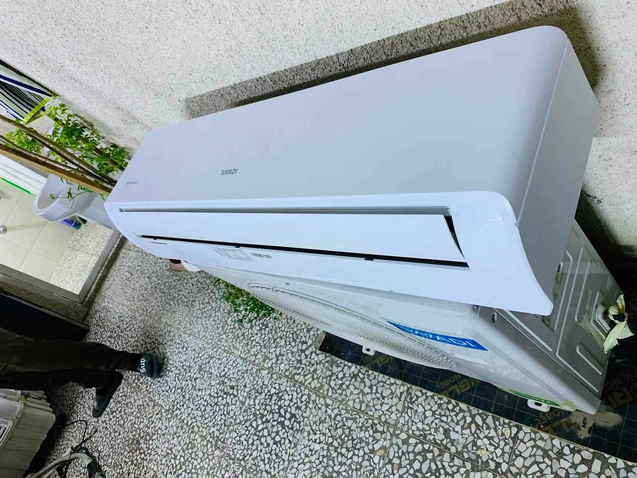 سبلت الوادي طنين وربع موديل ٢٥ جديد بمعنى الكلمه مداخل تصليح غاز R410 كامل حاليا مامنصوب بسبب الانتقال نريد نبيعه  مستخدم موسم فقط السعر 450 قفل بدون عمله بغداد البلديات***********
