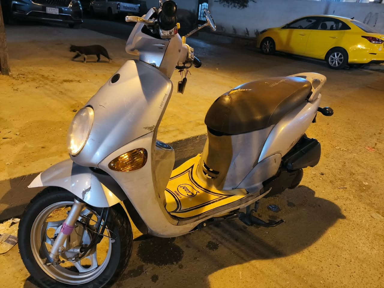 سلام عليكم دراجه للبيع صار اسبوع نازله من الرمبه الدراجه كفاله عامه السعر 950 بيه مجال
العنوان بغداد البلديات شارع المصرف 
***********
