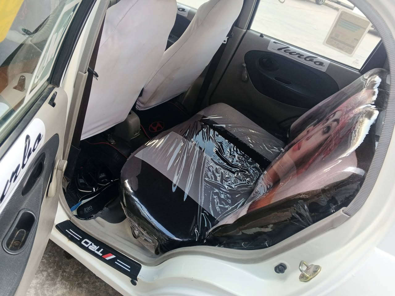 كوكو موديل 13 مكينه نظيفه جير نظيف تبريد شغال بدون ضرر بدون دعمه وايرمانيه شغاله ضخم ت ضخم تان نظيف ضخم القدام نظيف بيها تلقيطات بدون معجون السعر 32.  .  ***********
