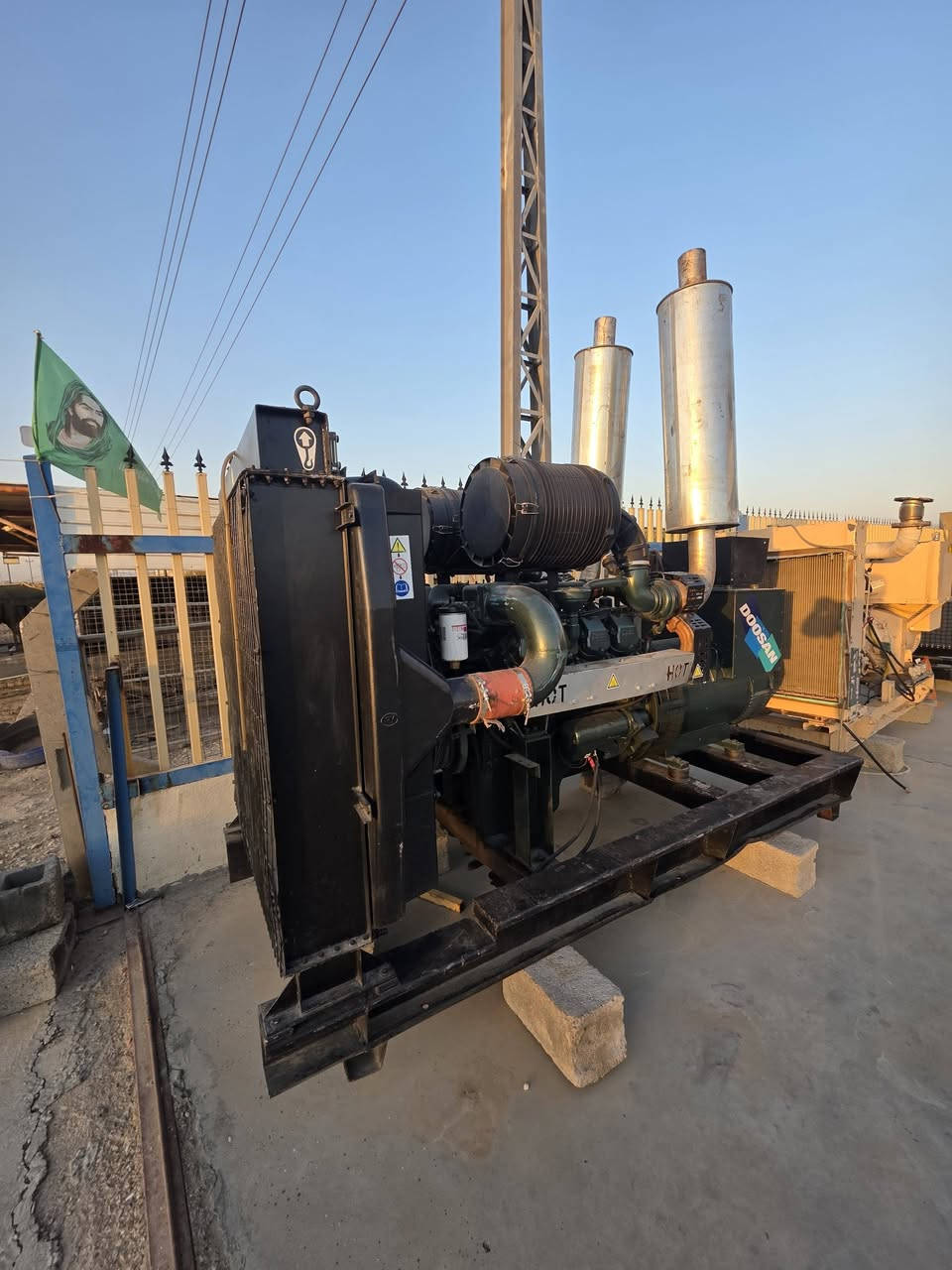 سلام عليكم مولد دوزان للبيع 400kva
سوبر عكس محسن مولد جاهز من كلشي لاتبخير ولاتنقيص 
مامشتغله بل العراق 
مدكه خارجيه 
راديتر نحاس يعني تنسى الحماوه 
السعر 150$ قفل مابي مجال 
العنوان اطراف بغداد جديد الشط مقابيل مطعم سامان السياحي
رقم الهاتف: ***********
بس شراي يتصل
