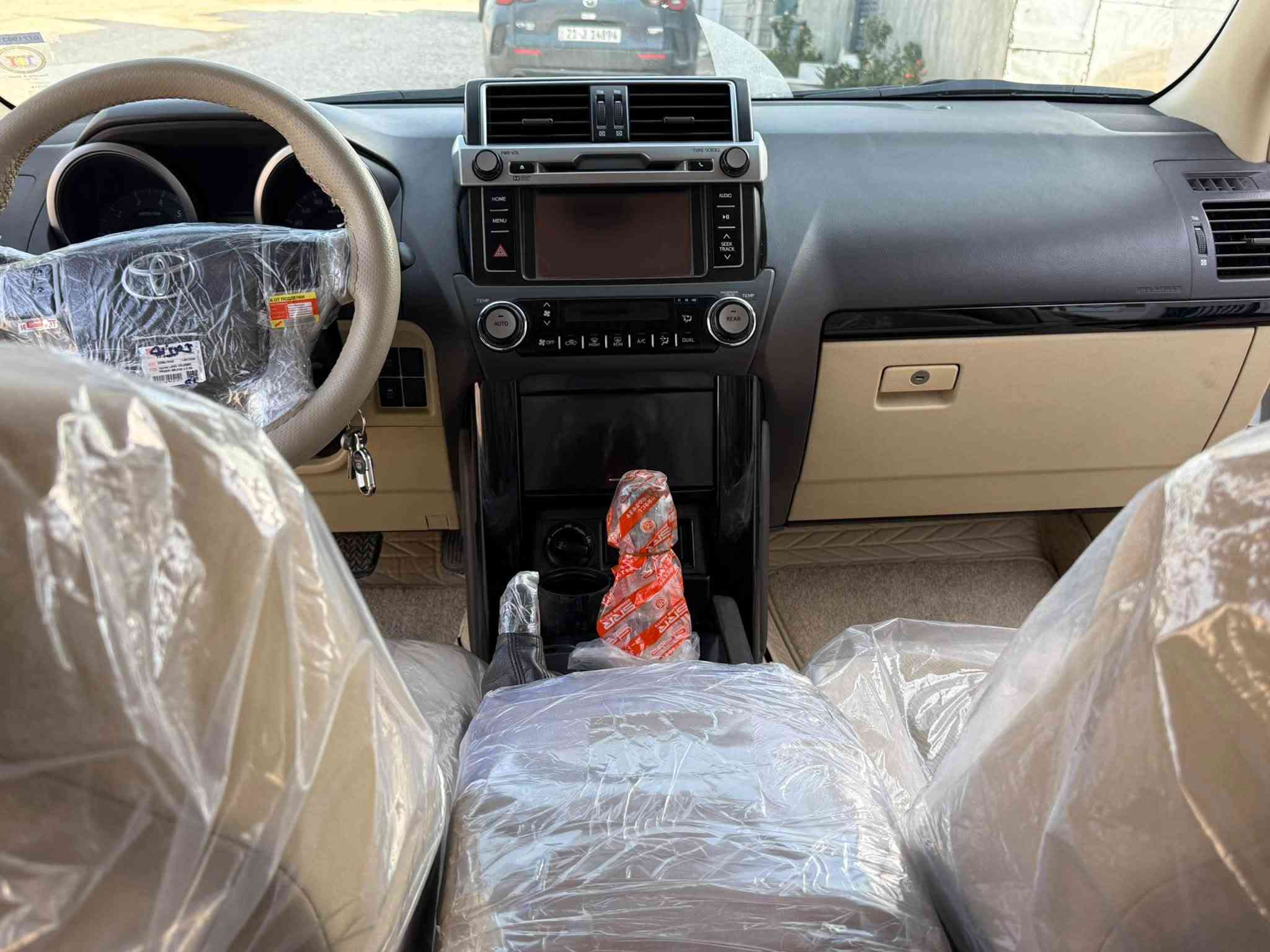 برادو • ٢٠١٦ • ١٣٥٠٠٠ كم