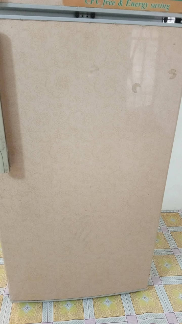سلام عليكم غراض للبيع مستعجل عل بيعتهم الشراي يراسل خاص ثلاجه عل 375قفل ومبرده 75وغساله 150وبيها مجال وتعلاكه 15وعندي غساله اوتماتيك تشتغل بس تهتز ماعرف كلولي ربلات مالتهه اريدها ب100 رقم ***********
