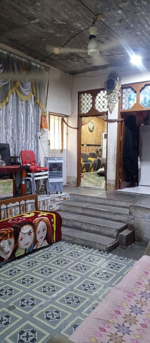 السلام عليكم بيت للبيع 
مساحة /300م

موقع/الزعفرانيه شارع الكهرباء  منطقة التجاوز شارع الصورة

يحتوي /غرفتين نوم صاله واستقبال ومطبخ كراج وحمامات داخلي وخارجي ومناور  ثنين

(مكلف بالنشر )

للاستفسار/*********** بي واتساب
