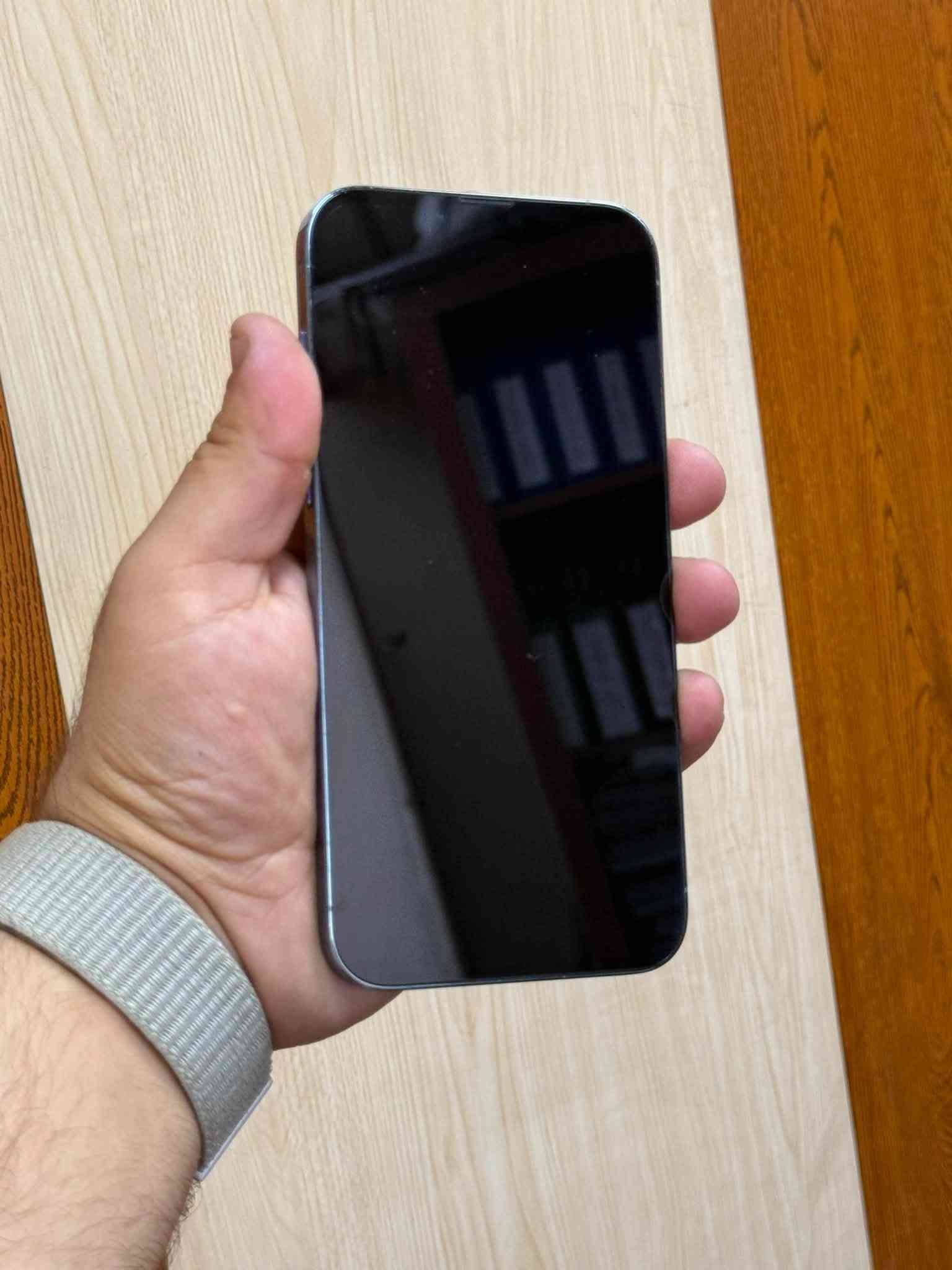 ✔️iPhone 13 Pro Max
ايفون 13 برو ماكس  بحري

ذاكره 128

بطاريه 76 شرط مامصعد ولا مفتوح 

نضافه الجهاز 100‎%‎ 

تك سيم 

نموذج m

موصل / حي السكر 

توصيل ماعندي

السعر 640 الف

 ماداخل اي صيانه وضع شركه اذا ماحبيت تاخذ الاحسن منه

***********
