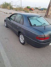 بزون • ١٩٩٥ • مكينة ٢.٥